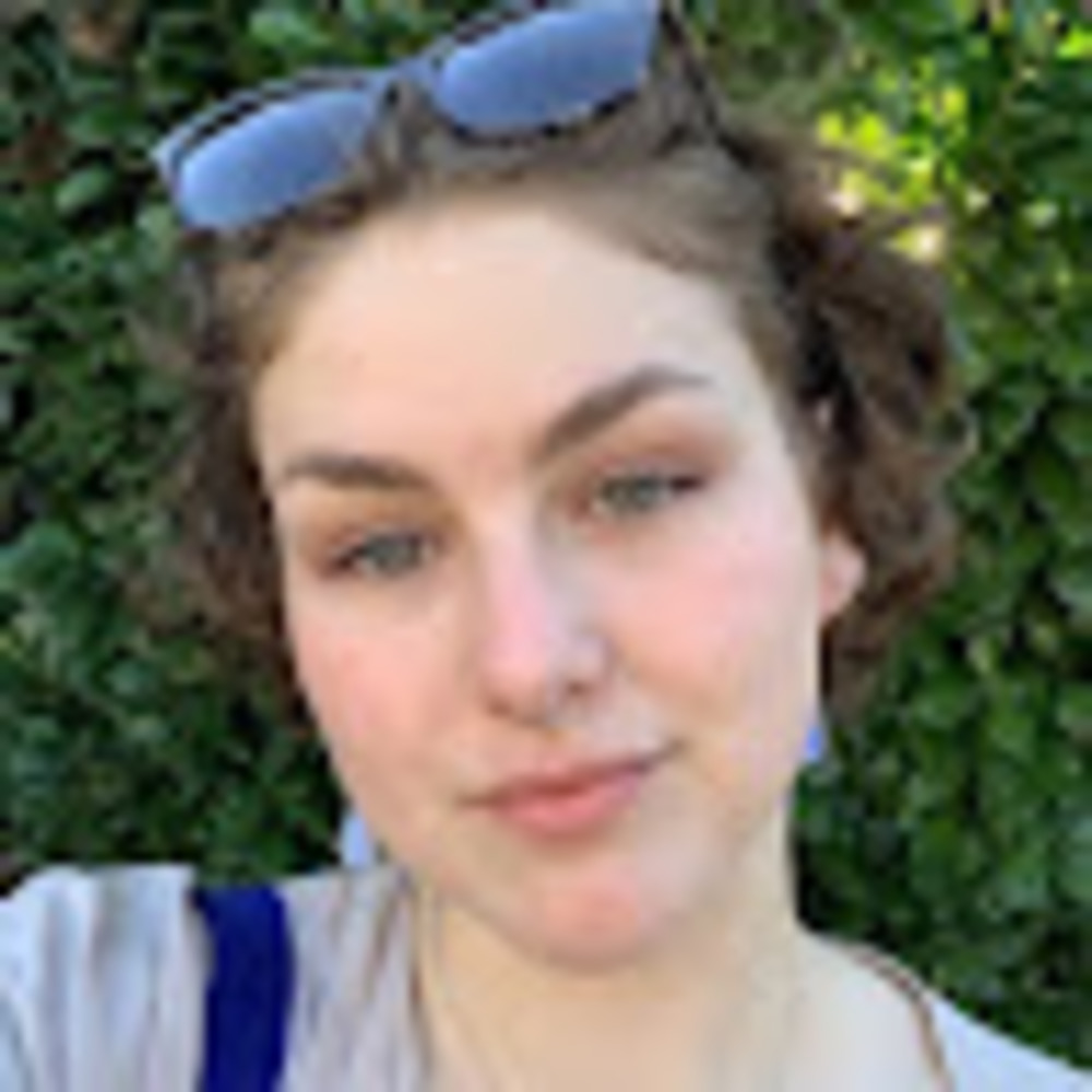 Meet your Posher, Olivia
